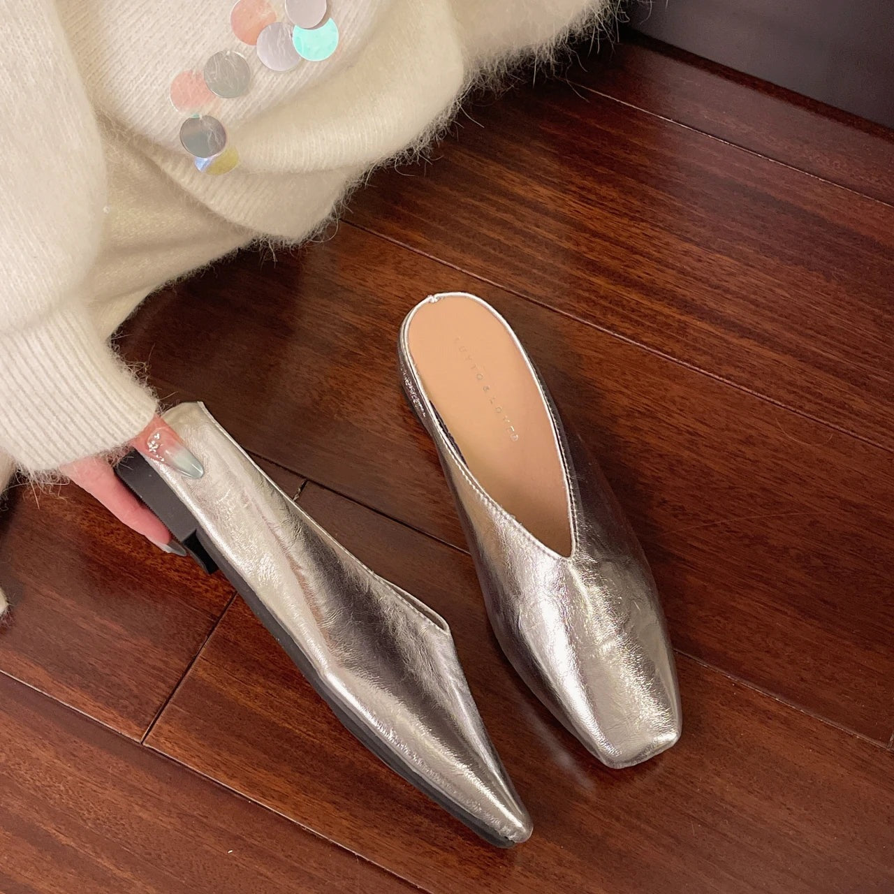 Flat Mules