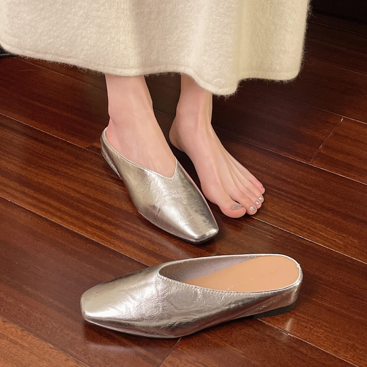Flat Mules