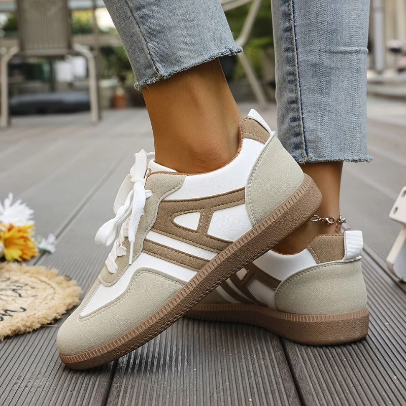 Retro Low Top Sneakers