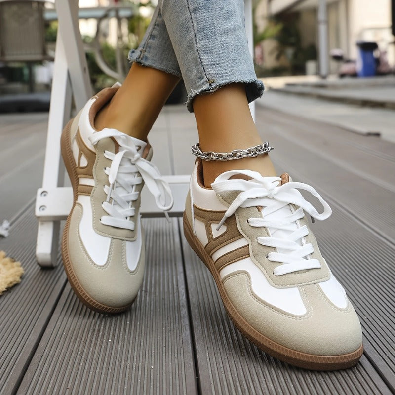 Retro Low Top Sneakers