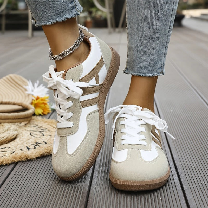 Retro Low Top Sneakers - Khaki & White