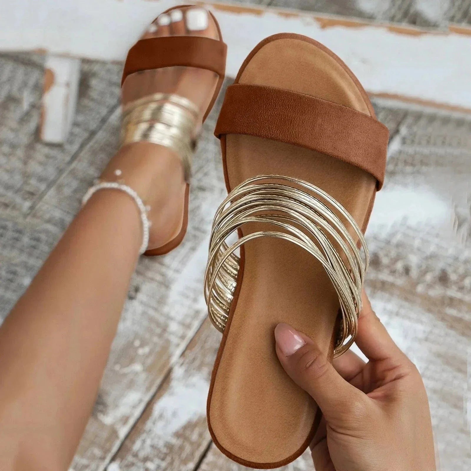 Flat Summer Sandals - Chestnut Brown
